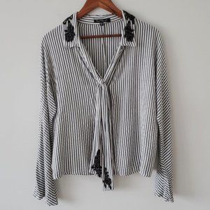 Velvet Heart Black White Grey Tie Neck Beaded Collar Bell Sleeve Boho Top Size L